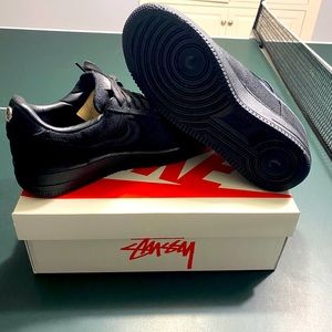 Stussy x Nike Air Force 1 (Black)